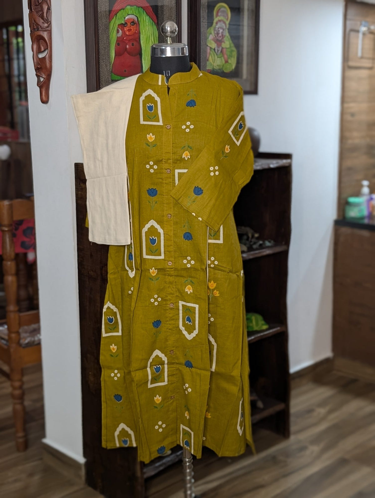 Mehndhigreen Chinesecollar Kurtha&Cream Bottom