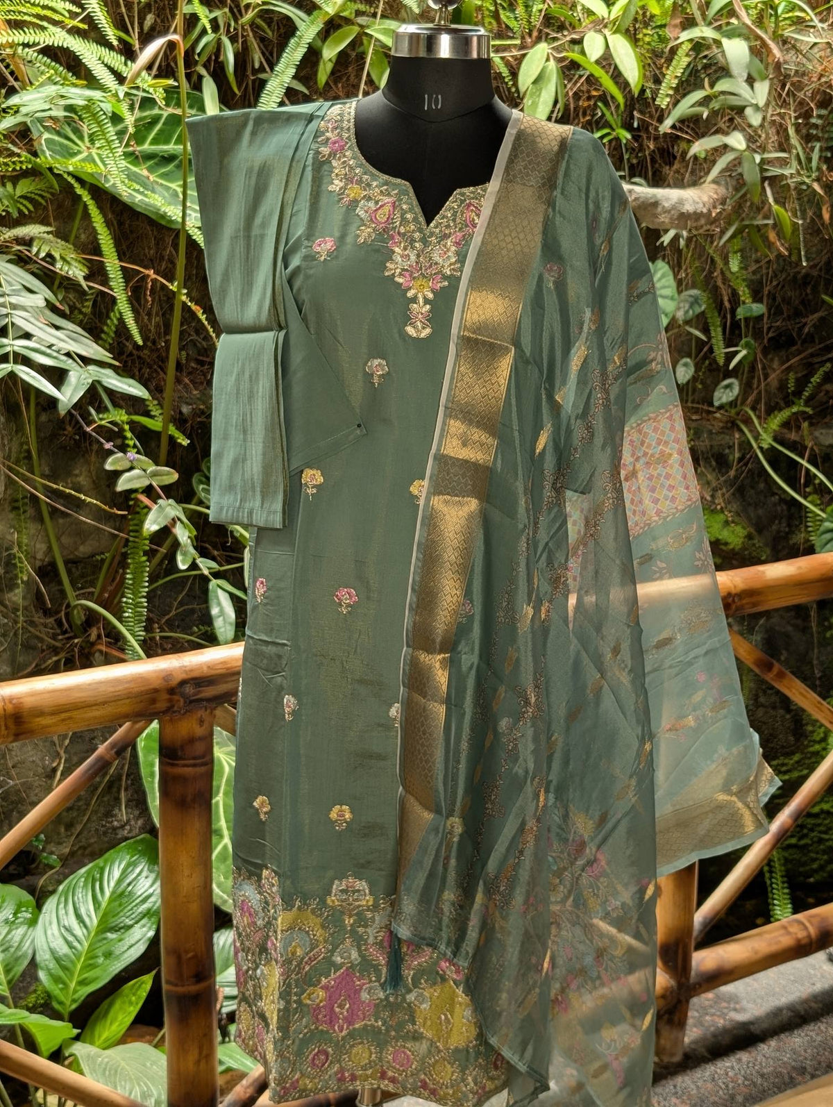 Romansilk Green