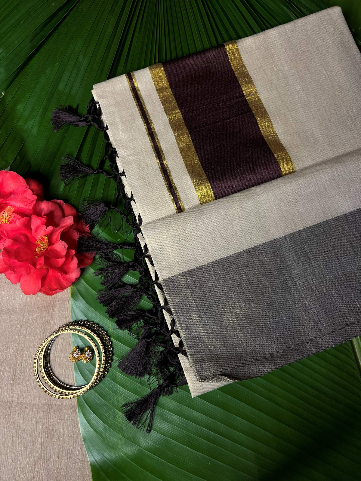 BROWN  TISSUE SETSAREE