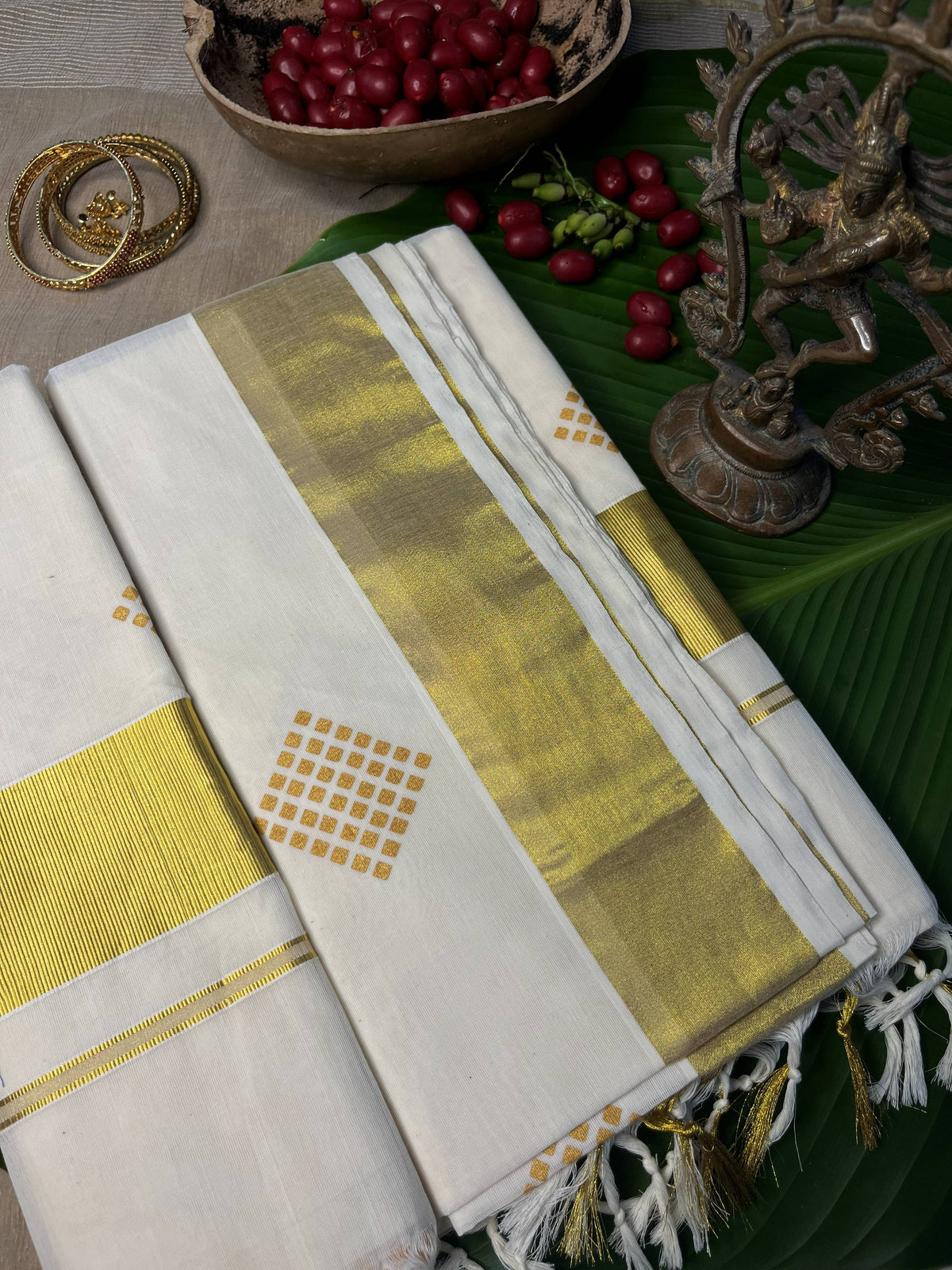 DIAMOND MOTIF SETSAREE