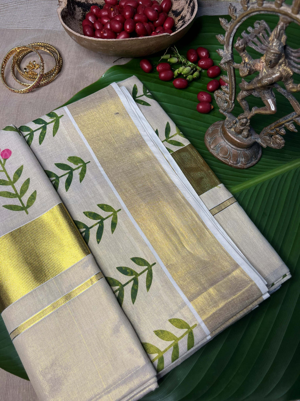 PINK FLORAL TISSUE SETSAREE