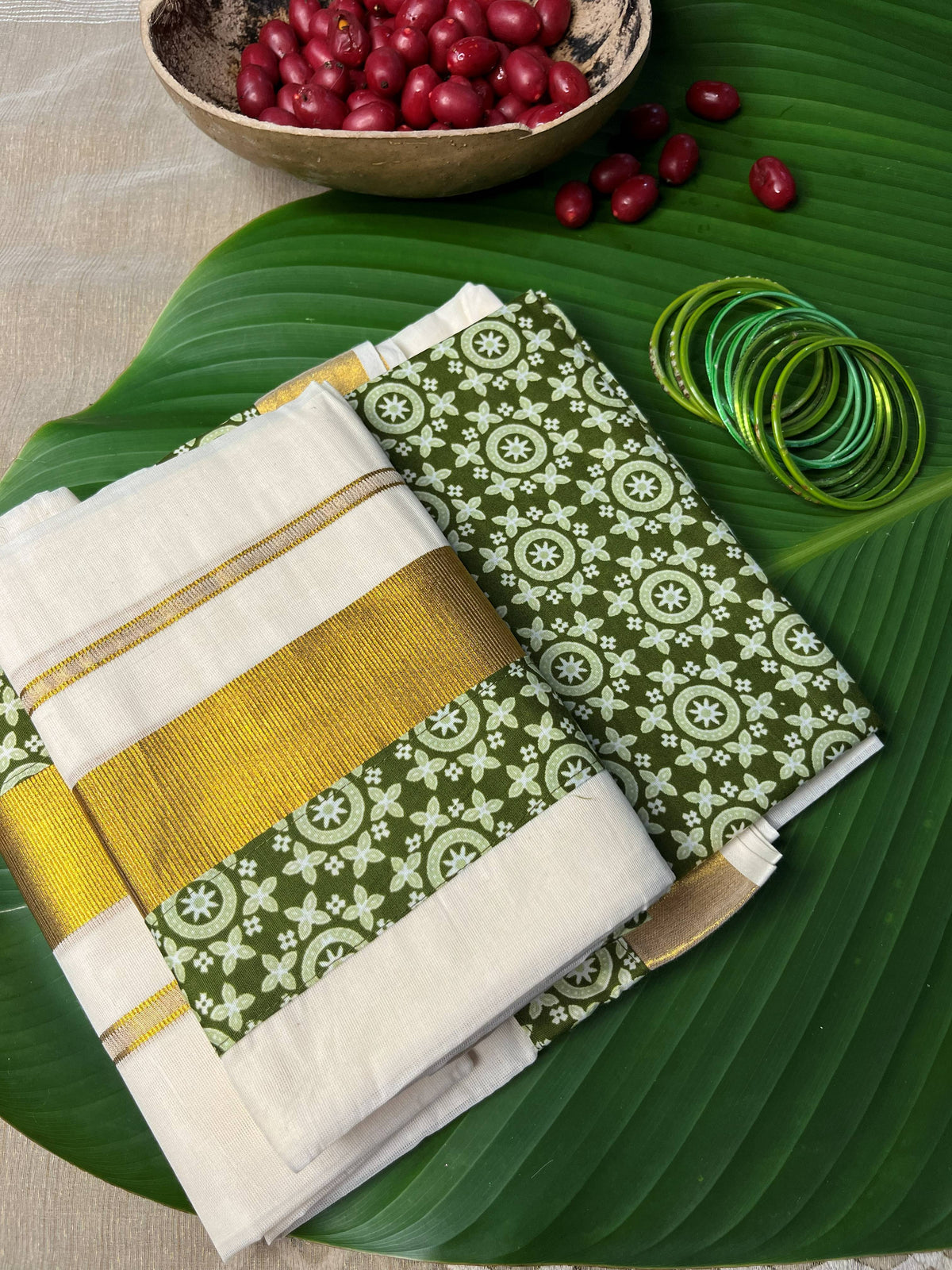 GREEN KALAMKARI SETTUM MUNDUM