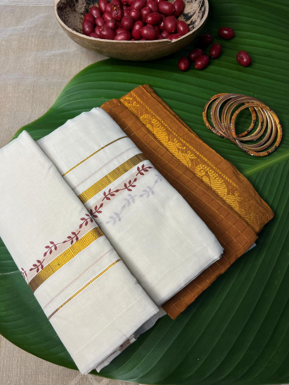 OCHRE LEAF SETTUM MUNDUM