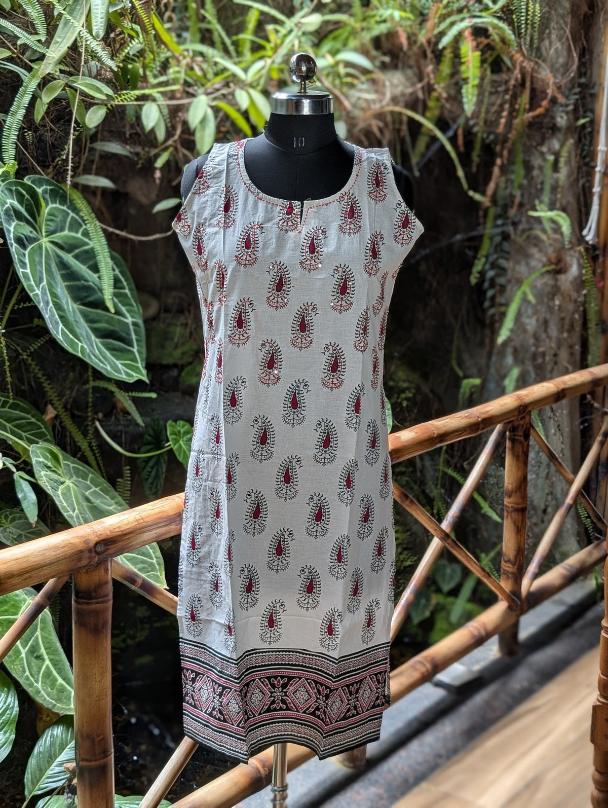Cotton Mangoprint&Kantha Work  White&Black Sleeveless Kurthi