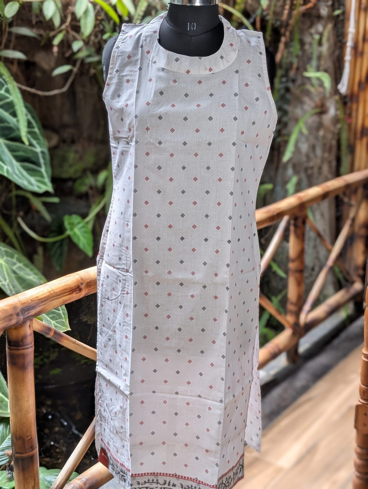 Cotton  White Sleeveless Kurthi