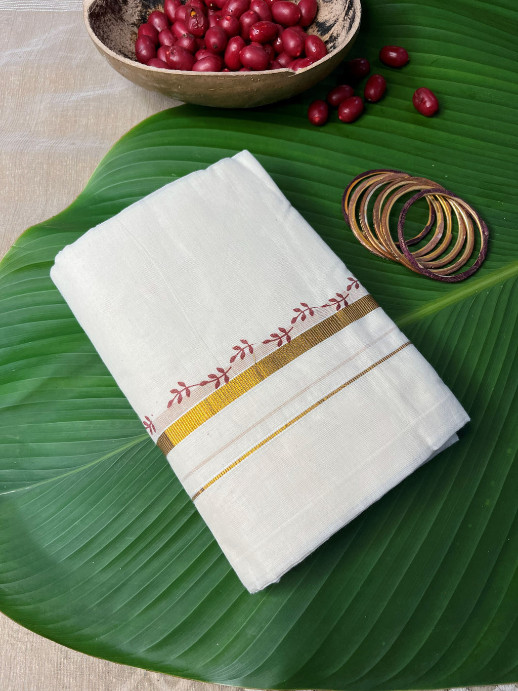 OCHRE LEAF SETTUM MUNDUM