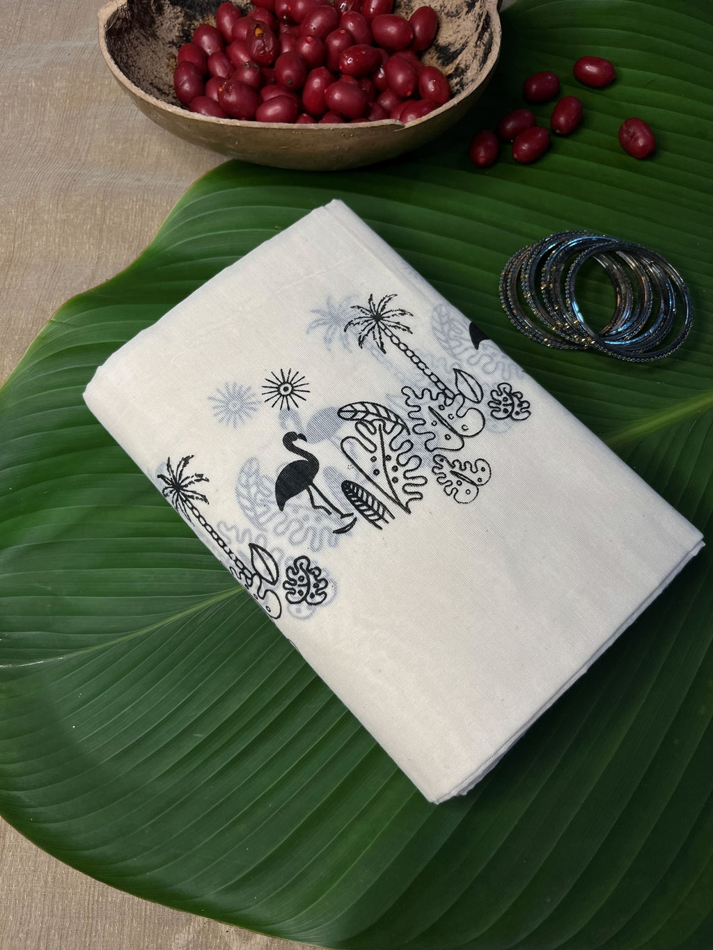 TROPICAL DOODLES SETTUM MUNDUM