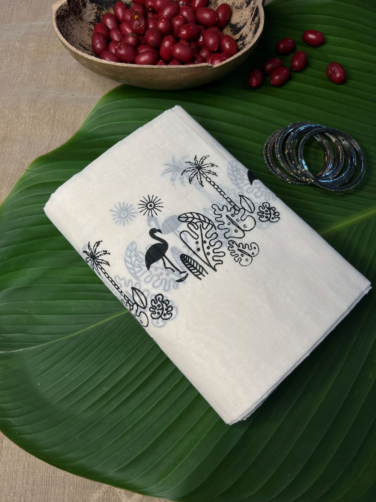 TROPICAL DOODLES SETTUM MUNDUM