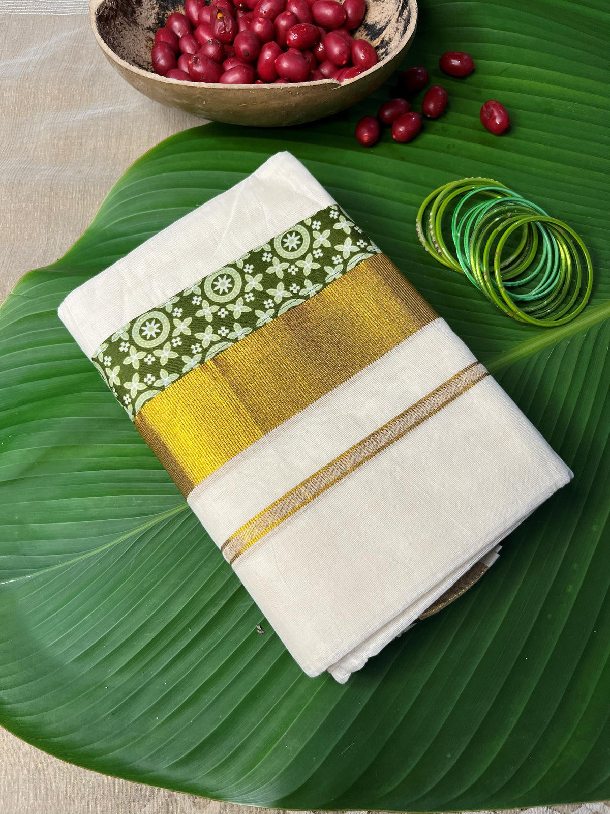 GREEN KALAMKARI SETTUM MUNDUM